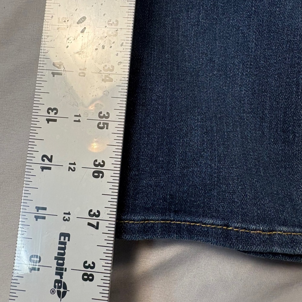 Signature by Levi Strauss & Co. Jeans Womens Size 12 Mid Rise Straight - Picture 3 of 7